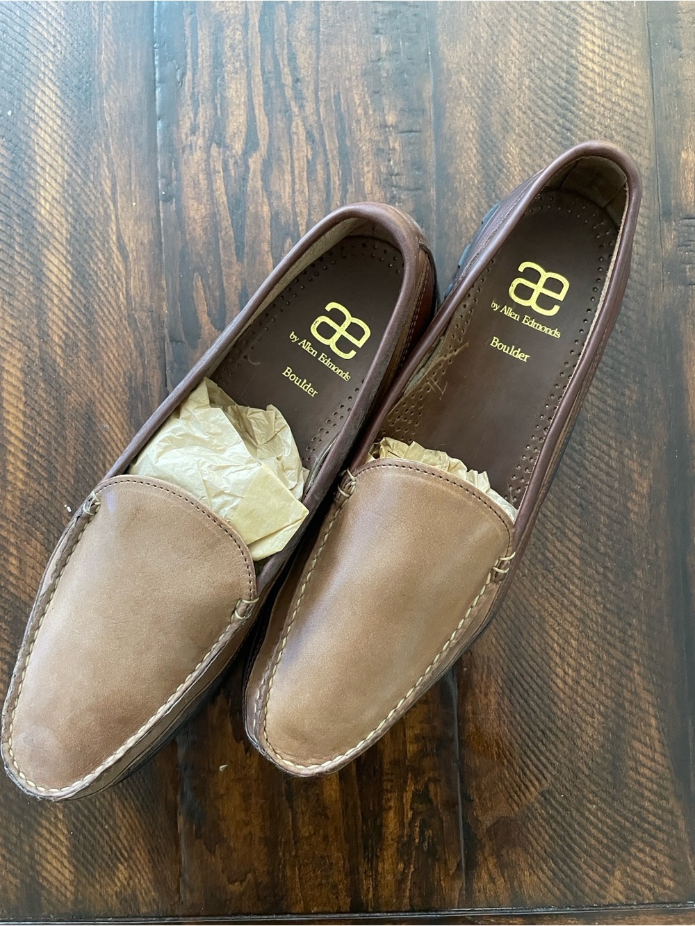 Allen Edmonds Black Box with Gold Logo